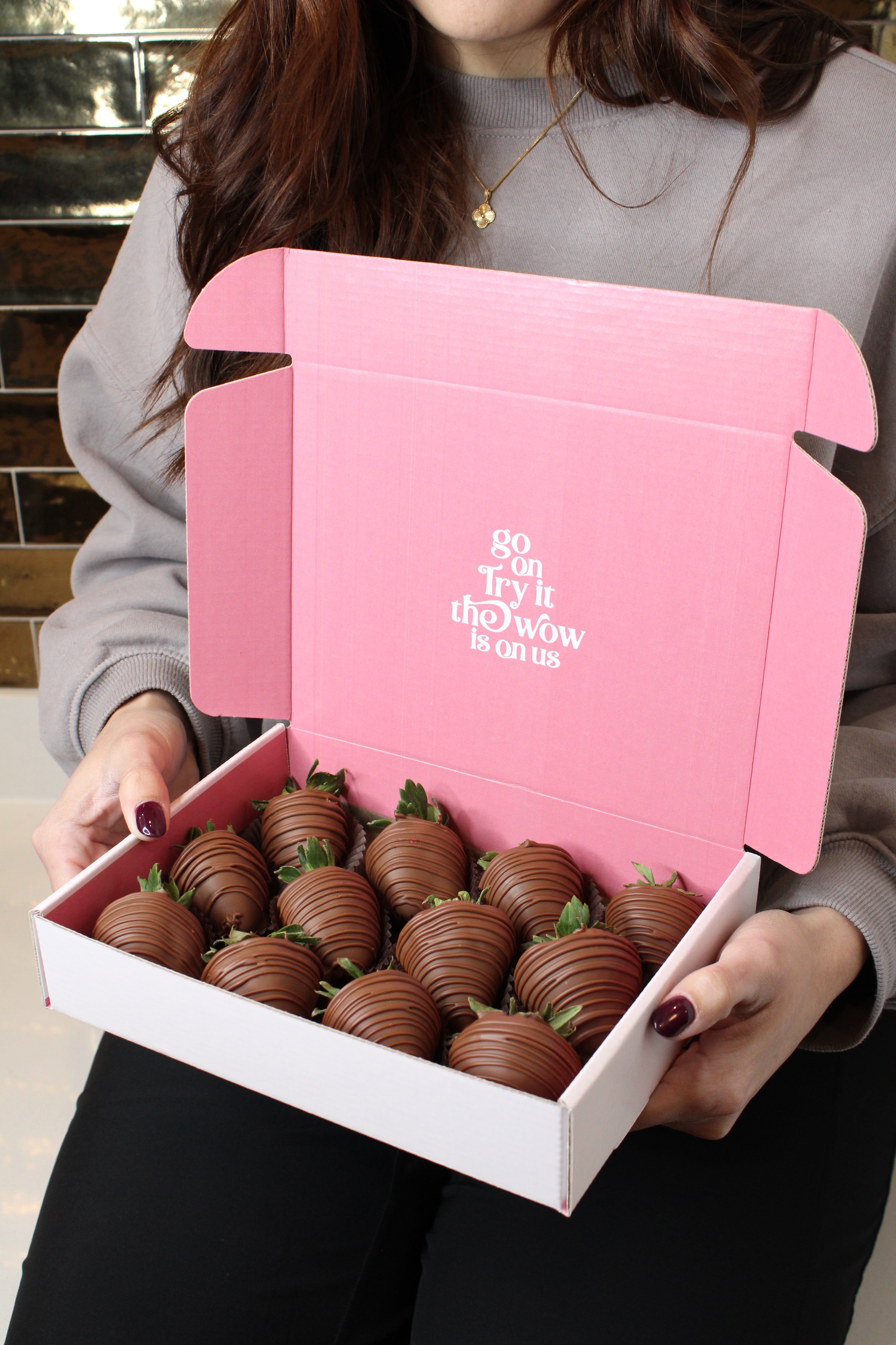 12 Classic Chocolate Covered Strawberries